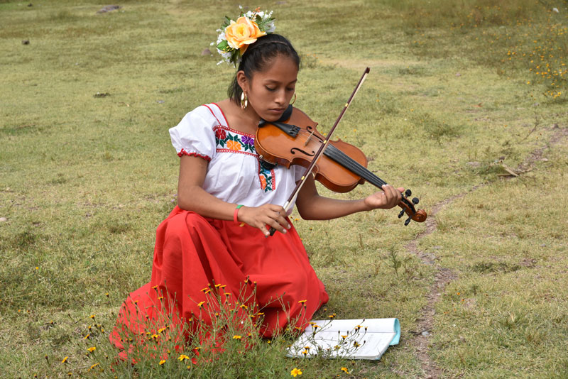 Mariachi Femenil Perla Guerrerense