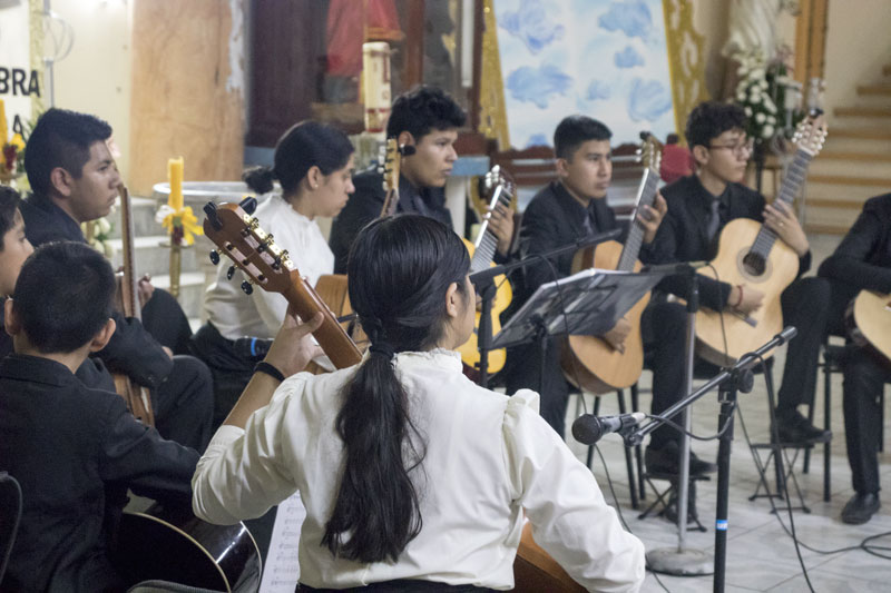 Concierto de Orquesta de Guitarras - Fotografía "Ojo de la Montaña"