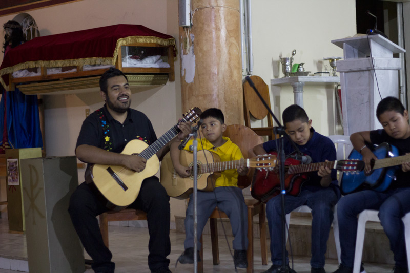 Orquesta Infantil y Juvenil de Guitarras Tlappan.