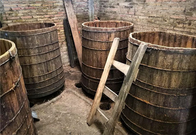 Proceso artesanal de Mezcal en la fábrica “La Consentida”