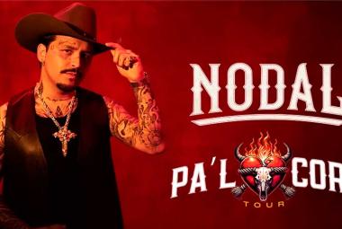 Cartel oficial de Christian Nodal en pose promocional del Tour Pa'l Cora, gira que llegará a la Arena GNP de Acapulco.